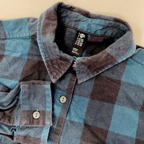 Mountain Hardwear Tops - Mountain HardWear Women's XL Green Navy Plaid Long Sleeve Button Shirt Jacket.